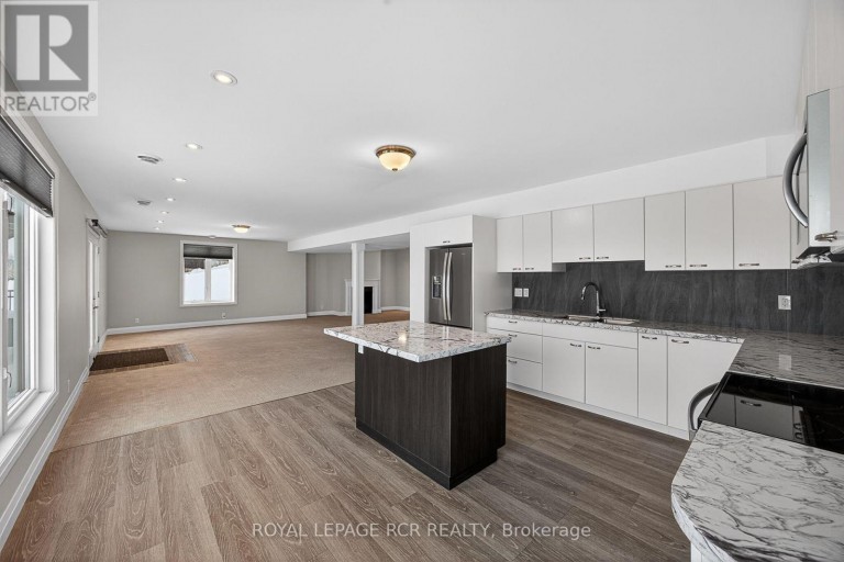 3 THOROUGHBRED DRIVE, Oro-Medonte, Ontario, L0K1E0