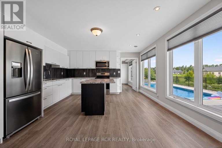 3 THOROUGHBRED DRIVE, Oro-Medonte, Ontario, L0K1E0