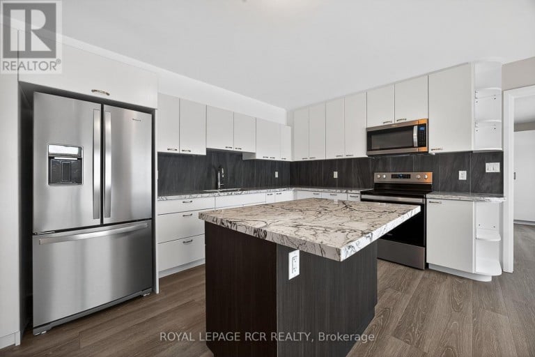 3 THOROUGHBRED DRIVE, Oro-Medonte, Ontario, L0K1E0