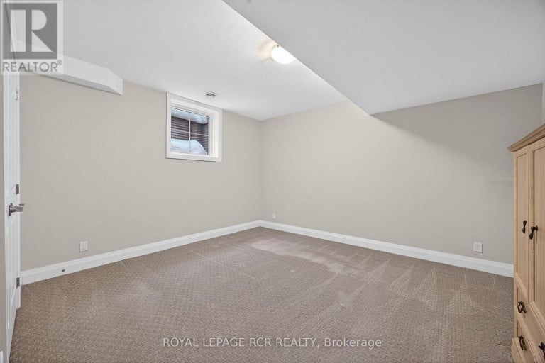 3 THOROUGHBRED DRIVE, Oro-Medonte, Ontario, L0K1E0