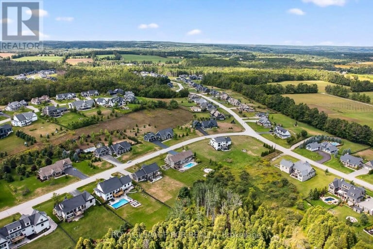 3 THOROUGHBRED DRIVE, Oro-Medonte, Ontario, L0K1E0