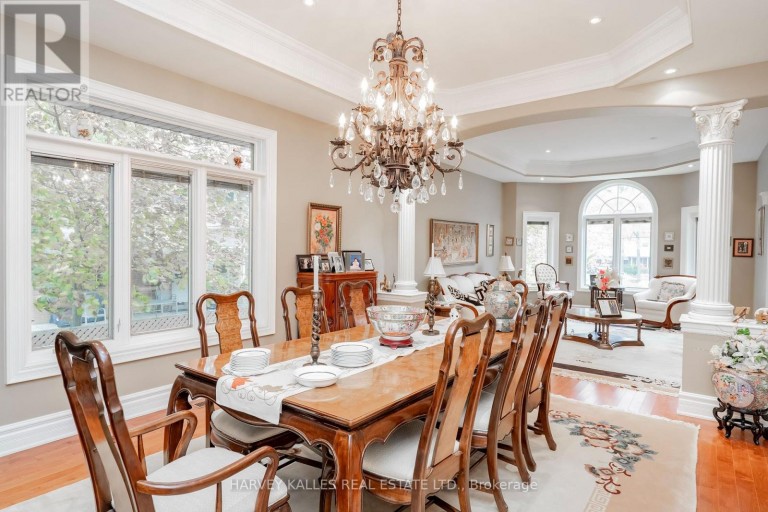 2370 HAMMOND ROAD, Mississauga (Sheridan), Ontario, L5K1T2