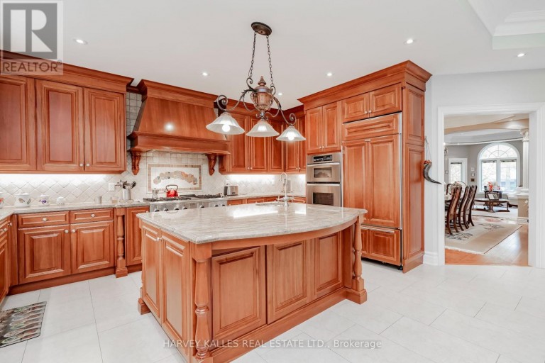 2370 HAMMOND ROAD, Mississauga (Sheridan), Ontario, L5K1T2