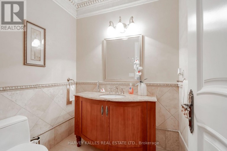 2370 HAMMOND ROAD, Mississauga (Sheridan), Ontario, L5K1T2