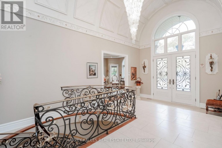 2370 HAMMOND ROAD, Mississauga (Sheridan), Ontario, L5K1T2