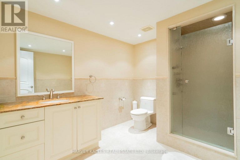 2370 HAMMOND ROAD, Mississauga (Sheridan), Ontario, L5K1T2