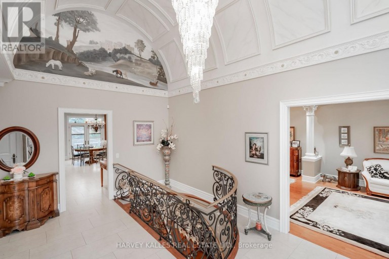 2370 HAMMOND ROAD, Mississauga (Sheridan), Ontario, L5K1T2