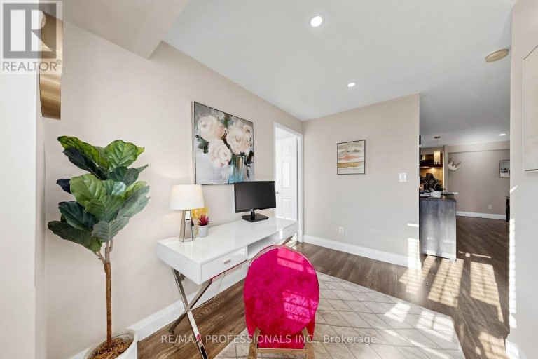 205 - 32 TANNERY STREET, Mississauga (Streetsville), Ontario, L5M6T6