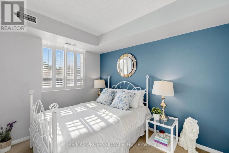 205 - 32 TANNERY STREET, Mississauga (Streetsville), Ontario, L5M6T6
