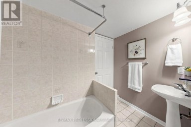 205 - 32 TANNERY STREET Mississauga (Streetsville) Ontario photo 28
