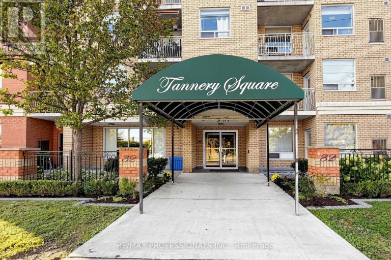 205 - 32 TANNERY STREET, Mississauga (Streetsville), Ontario, L5M6T6
