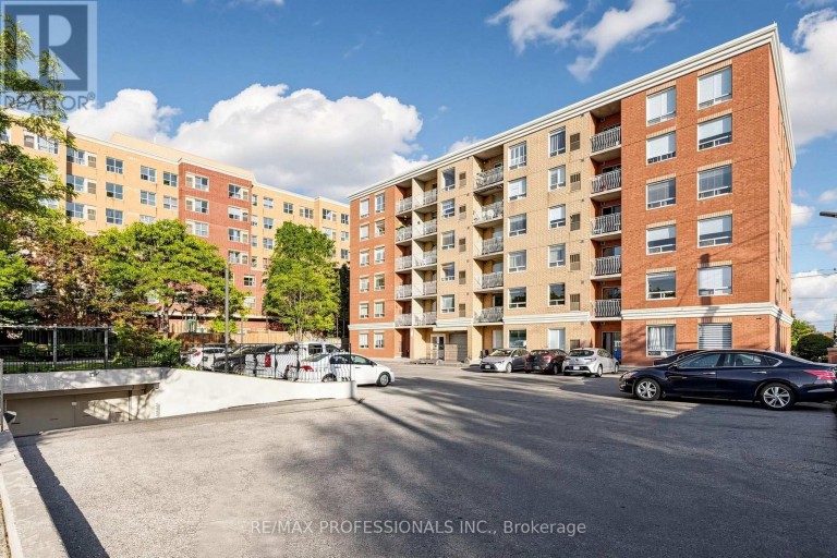 205 - 32 TANNERY STREET, Mississauga (Streetsville), Ontario, L5M6T6