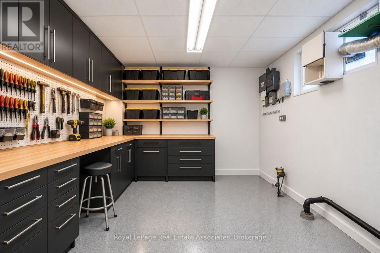 68 ALLENBY AVENUE, Toronto (Elms-Old Rexdale), Ontario, M9W1S6