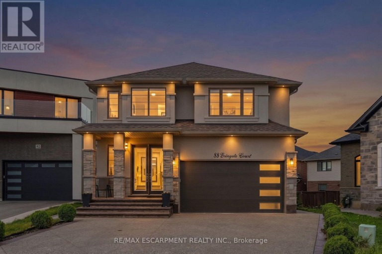 88 ERINGATE COURT, Hamilton (Stoney Creek Mountain), Ontario, L8J3Y4