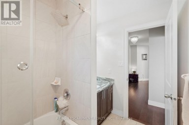 88 ERINGATE COURT Hamilton (Stoney Creek Mountain) Ontario photo 35