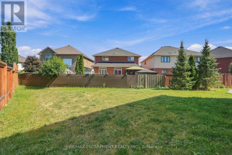 88 ERINGATE COURT, Hamilton (Stoney Creek Mountain), Ontario, L8J3Y4