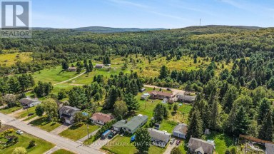 25 JOHN STREET Burk's Falls Ontario photo 6