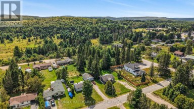 25 JOHN STREET Burk's Falls Ontario photo 8