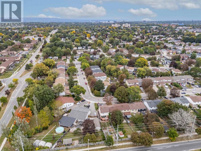 62 GLEDHILL CRESCENT, Hamilton (Gourley), Ontario, L9C6H4