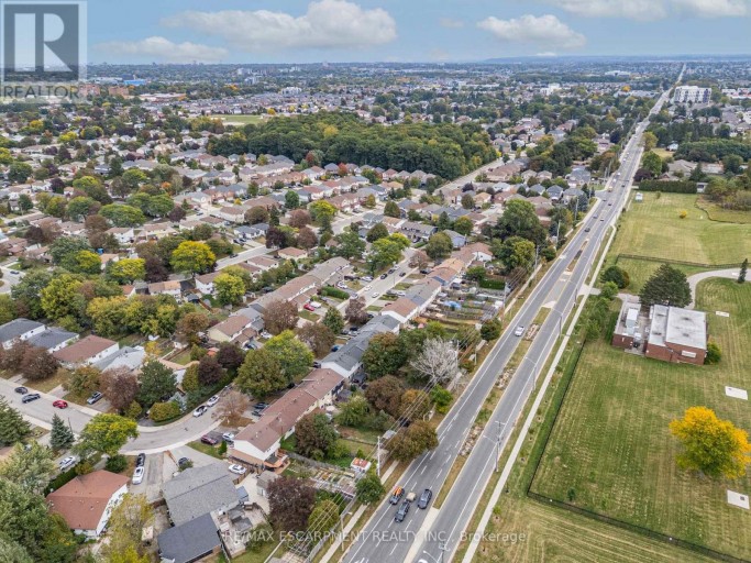 62 GLEDHILL CRESCENT, Hamilton (Gourley), Ontario, L9C6H4