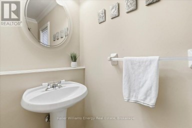 27 DENT STREET Ajax (Northwest Ajax) Ontario photo 7