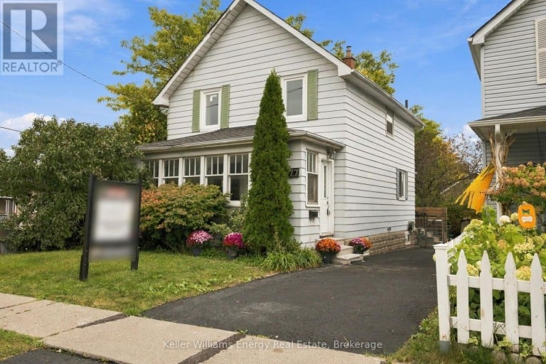 477 CUBERT STREET, Oshawa (Vanier), Ontario, L1J4B4