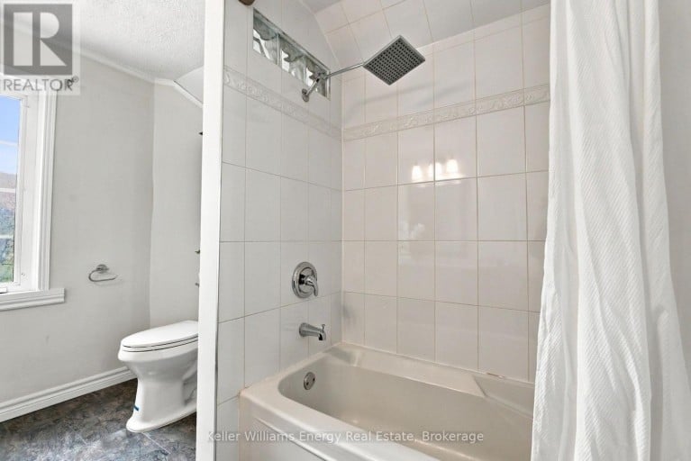 477 CUBERT STREET, Oshawa (Vanier), Ontario, L1J4B4