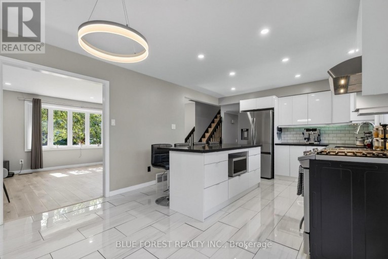 32 MEADOWVIEW ROAD, London South (South O), Ontario, N6J4E6