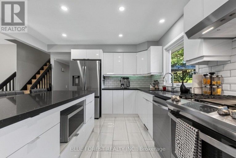 32 MEADOWVIEW ROAD, London South (South O), Ontario, N6J4E6