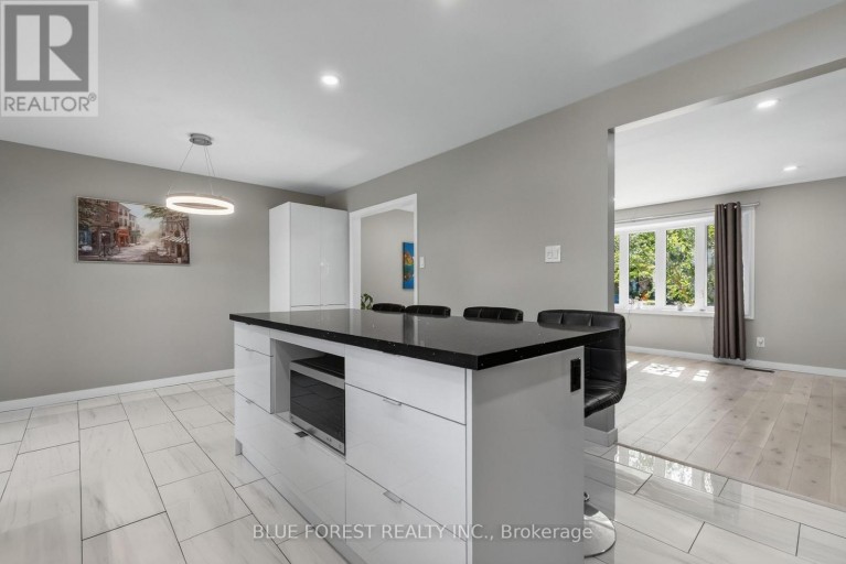 32 MEADOWVIEW ROAD, London South (South O), Ontario, N6J4E6