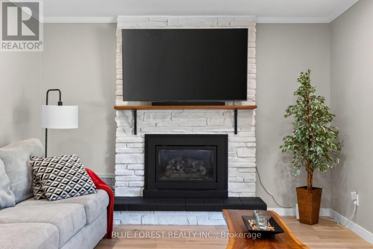 32 MEADOWVIEW ROAD, London South (South O), Ontario, N6J4E6