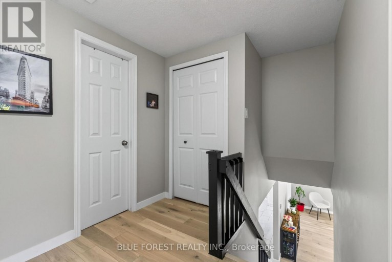 32 MEADOWVIEW ROAD, London South (South O), Ontario, N6J4E6