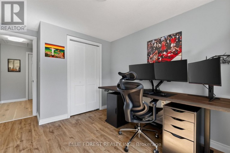 32 MEADOWVIEW ROAD, London South (South O), Ontario, N6J4E6