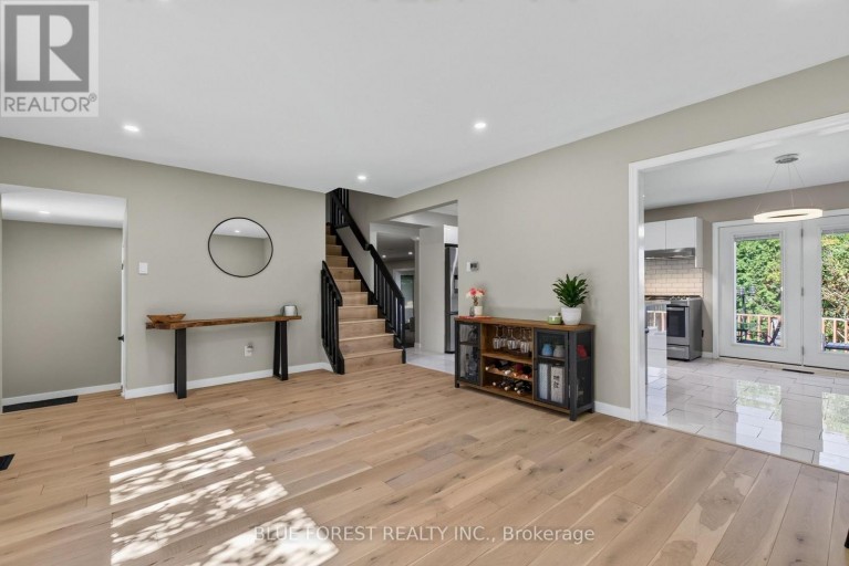 32 MEADOWVIEW ROAD, London South (South O), Ontario, N6J4E6