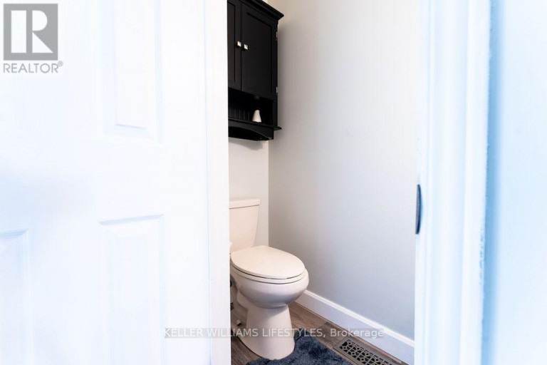 54 BEXHILL DRIVE, London South (South Y), Ontario, N6E1X2