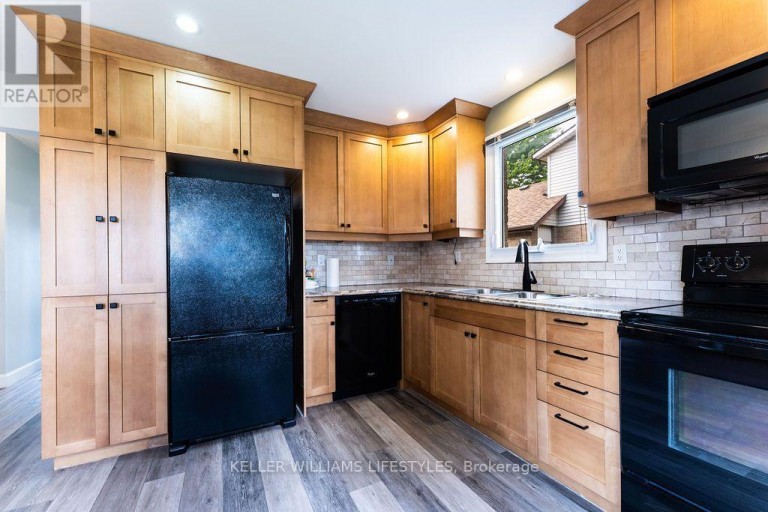 54 BEXHILL DRIVE, London South (South Y), Ontario, N6E1X2
