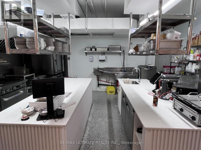579 COLLEGE STREET, Toronto (Trinity-Bellwoods), Ontario, M6G1B2