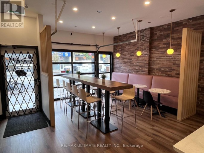 579 COLLEGE STREET, Toronto (Trinity-Bellwoods), Ontario, M6G1B2