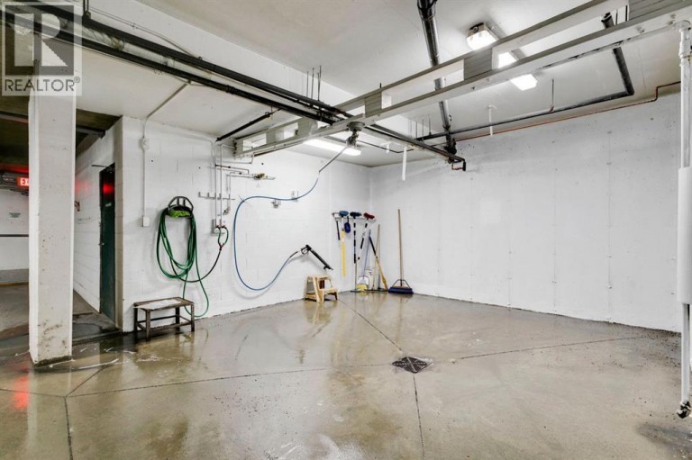 107, 7239 Sierra Morena Boulevard SW, Calgary, Alberta, T3H3L7