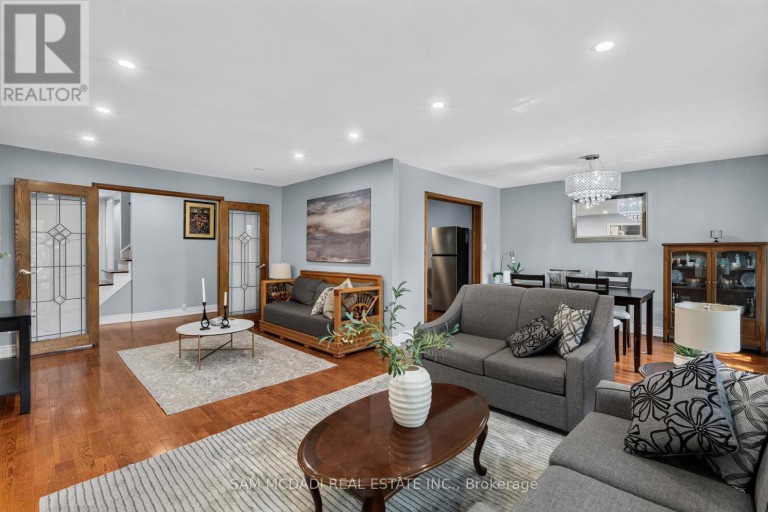 188 BIRKDALE ROAD, Toronto (Bendale), Ontario, M1P3S1