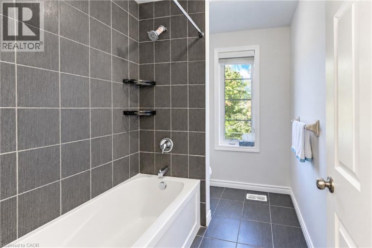 365 WOOLWICH Street, Waterloo, Ontario, N2K0E7