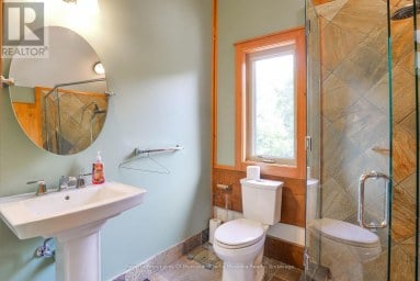 1035 BREEZY POINT ROAD Muskoka Lakes (Wood (Muskoka Lakes)) Ontario photo 29
