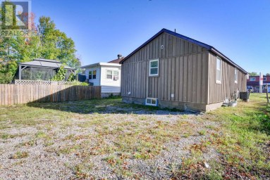 815 MUSKOKA ROAD S Gravenhurst (Muskoka (S)) Ontario photo 18