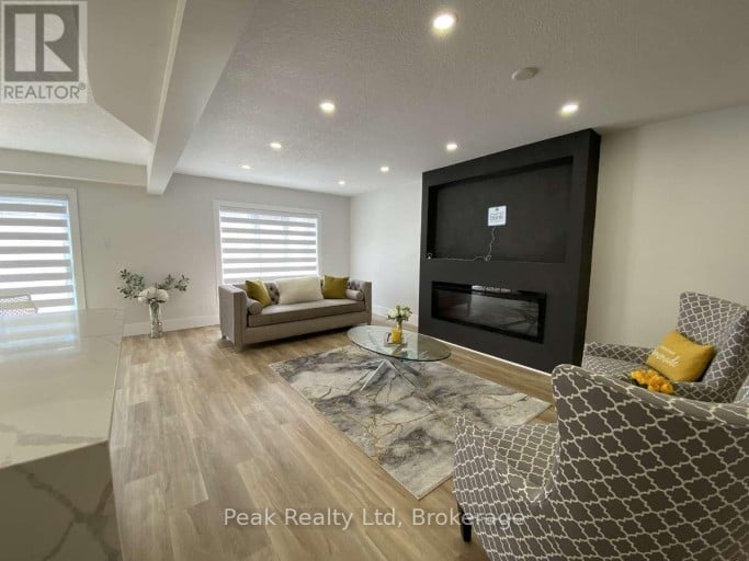 125 STEEPLERIDGE STREET, Kitchener, Ontario, N2P2W2