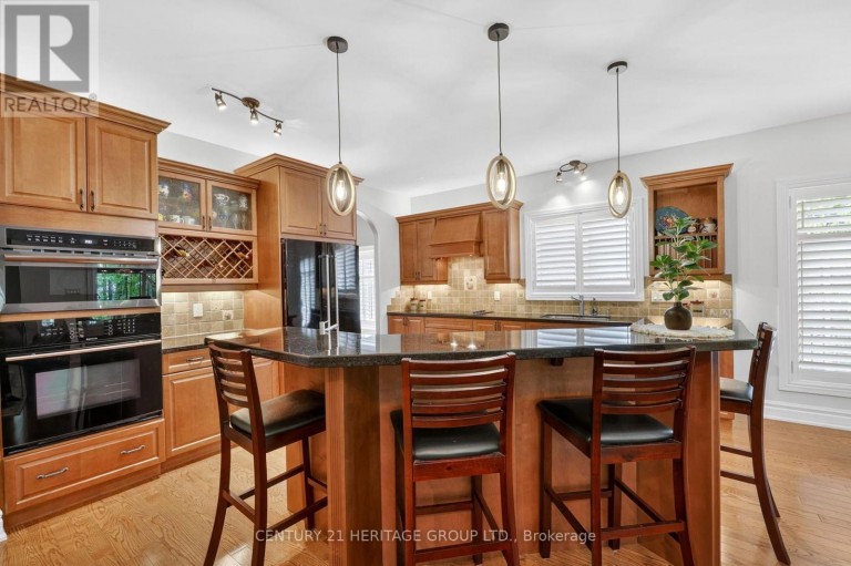22 LLOYD COOK DRIVE E, Springwater (Snow Valley), Ontario, L9X0H5