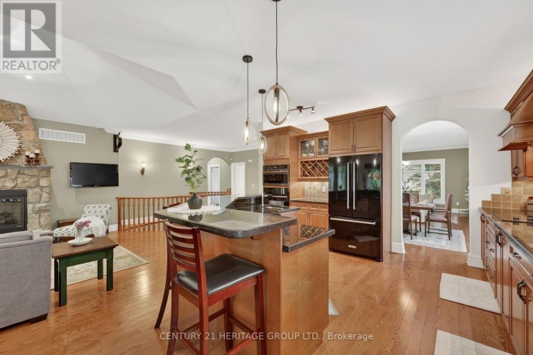 22 LLOYD COOK DRIVE E, Springwater (Snow Valley), Ontario, L9X0H5