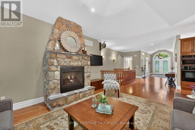 22 LLOYD COOK DRIVE E, Springwater (Snow Valley), Ontario, L9X0H5