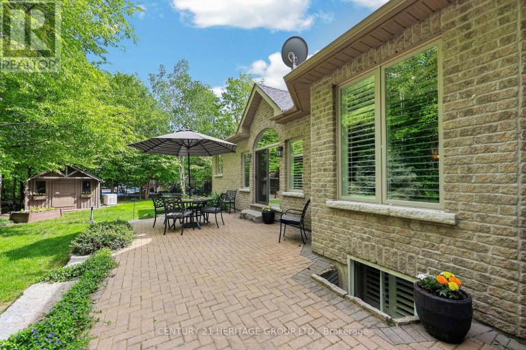 22 LLOYD COOK DRIVE E, Springwater (Snow Valley), Ontario, L9X0H5