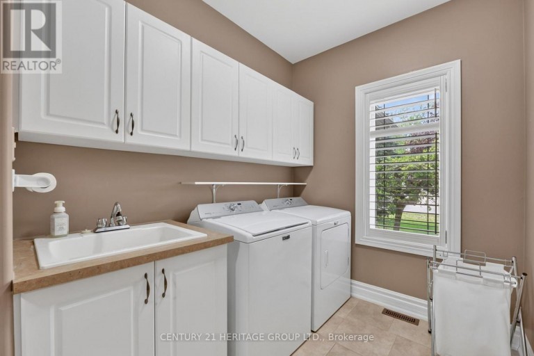 22 LLOYD COOK DRIVE E, Springwater (Snow Valley), Ontario, L9X0H5
