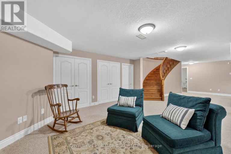 22 LLOYD COOK DRIVE E, Springwater (Snow Valley), Ontario, L9X0H5